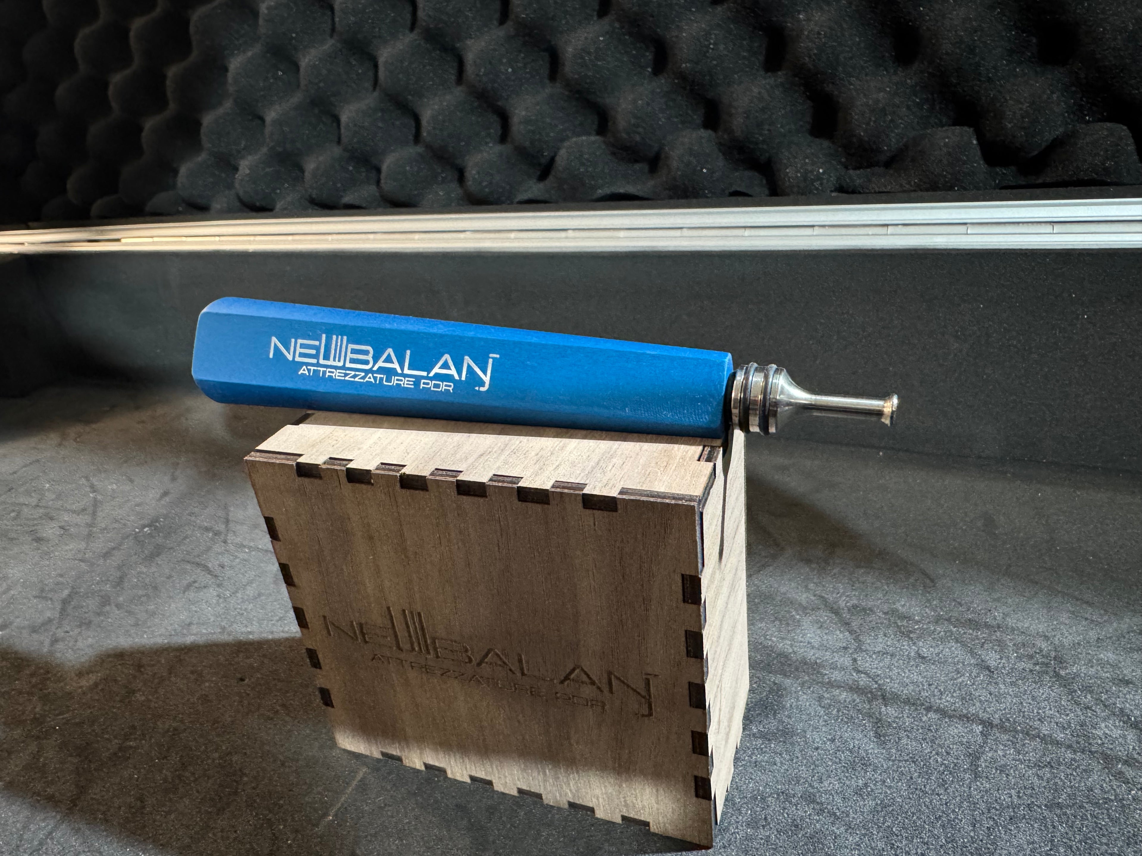 Knockdown Puro Blu New Balan in Alluminio – Progettato e Prodotto in Italia