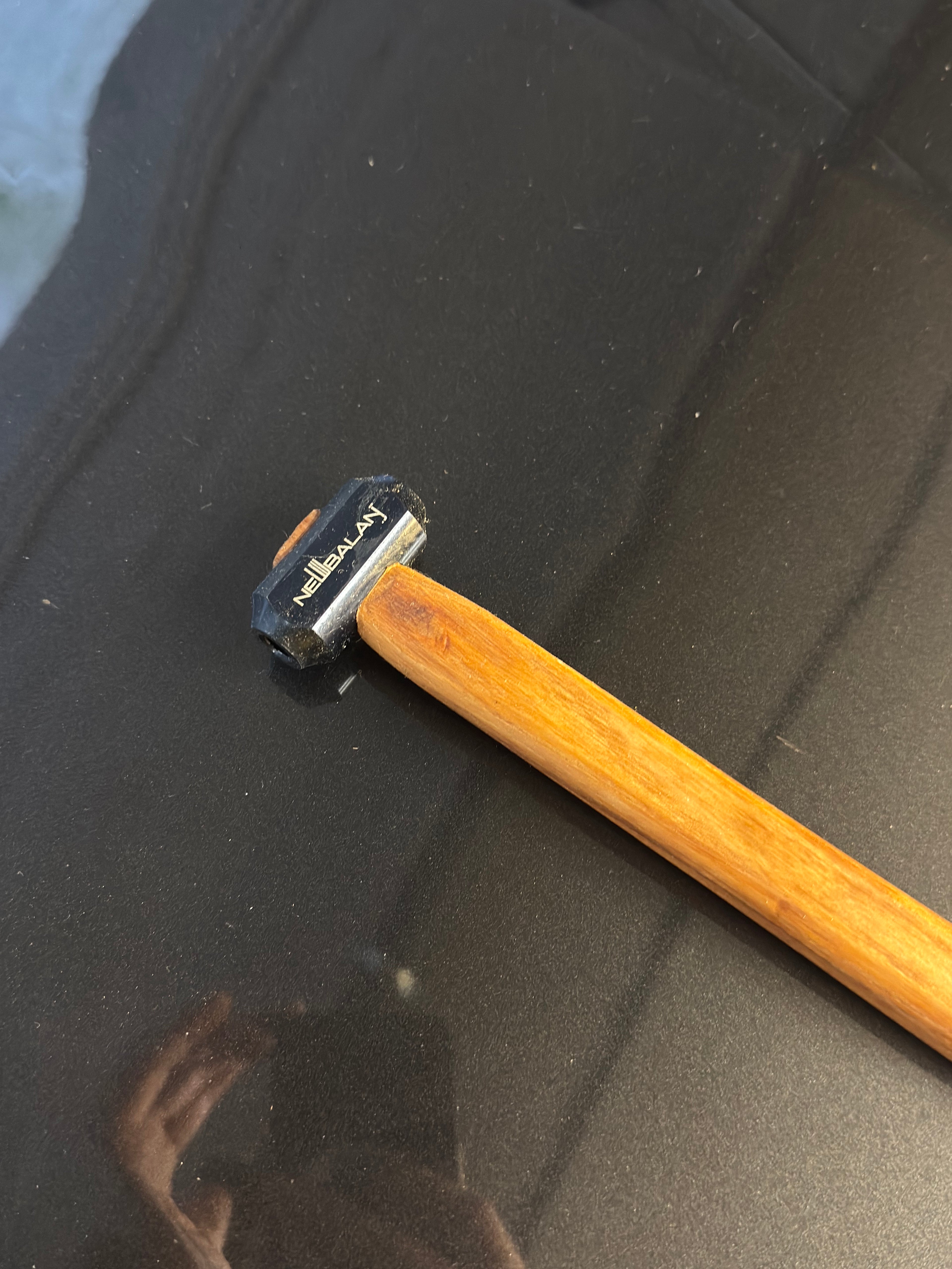 Martello Blending NewBalan Made in Italy – Testa in Alluminio Anodizzato, Manico in Frassino Lavorato a Mano, Punte in Titanio 6 mm e 9 mm
