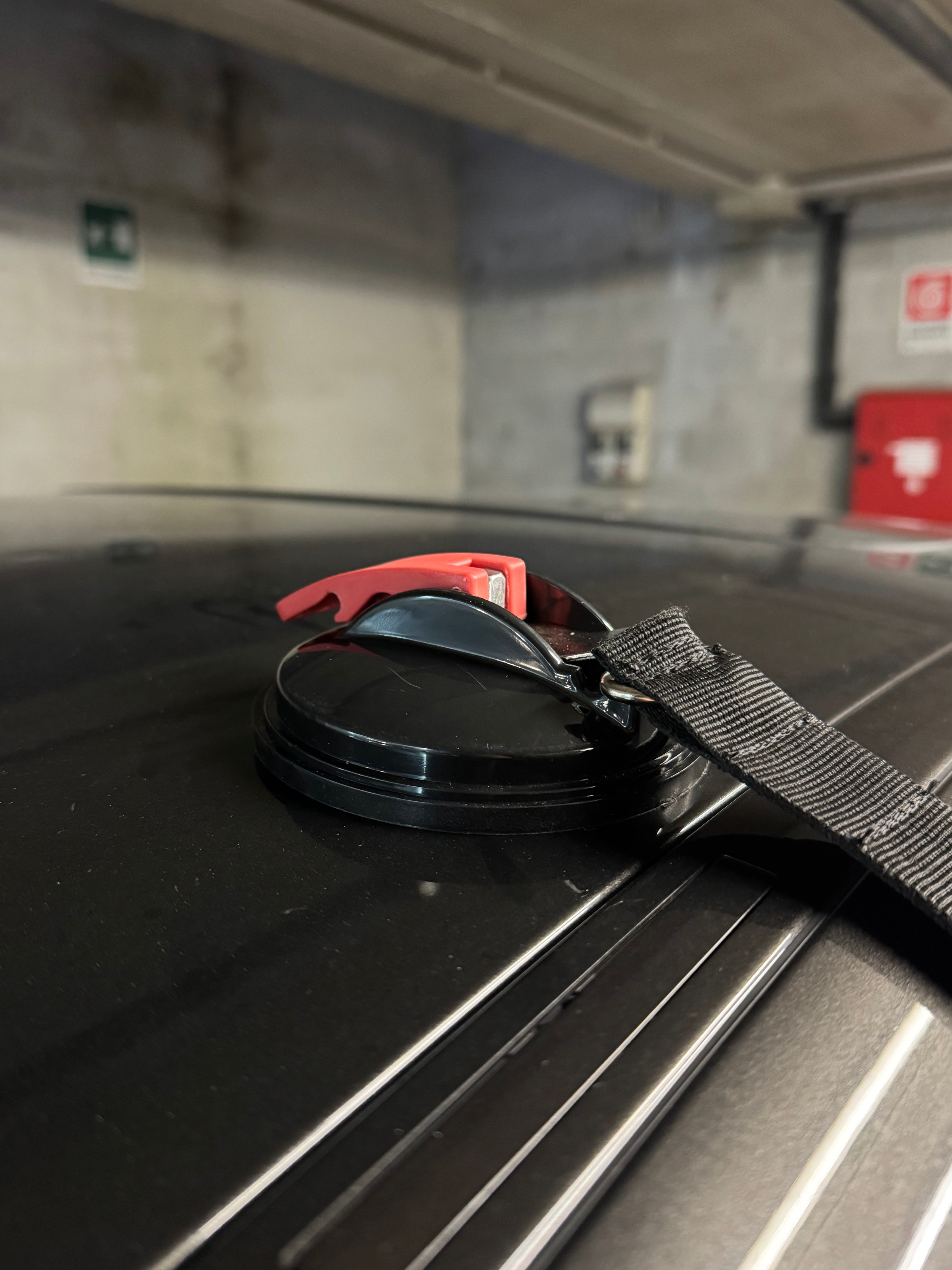 Cinghia con ventosa per asta tetto grandine / Suction-cup strap for hail roof rod