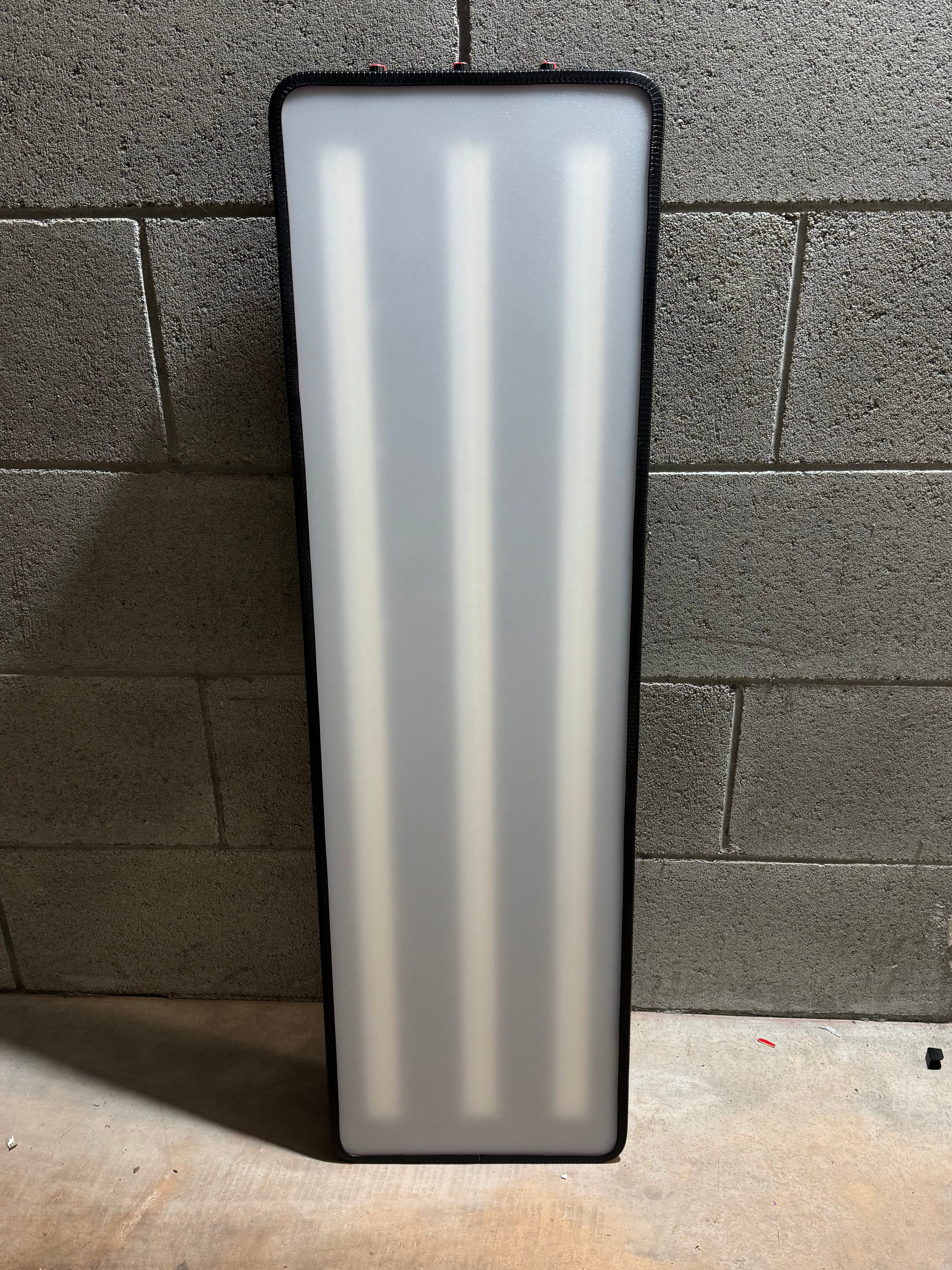 Lampada pdr NewBalan 90x27cm 9 led verdi caldi freddi 2kg 3 dimmer