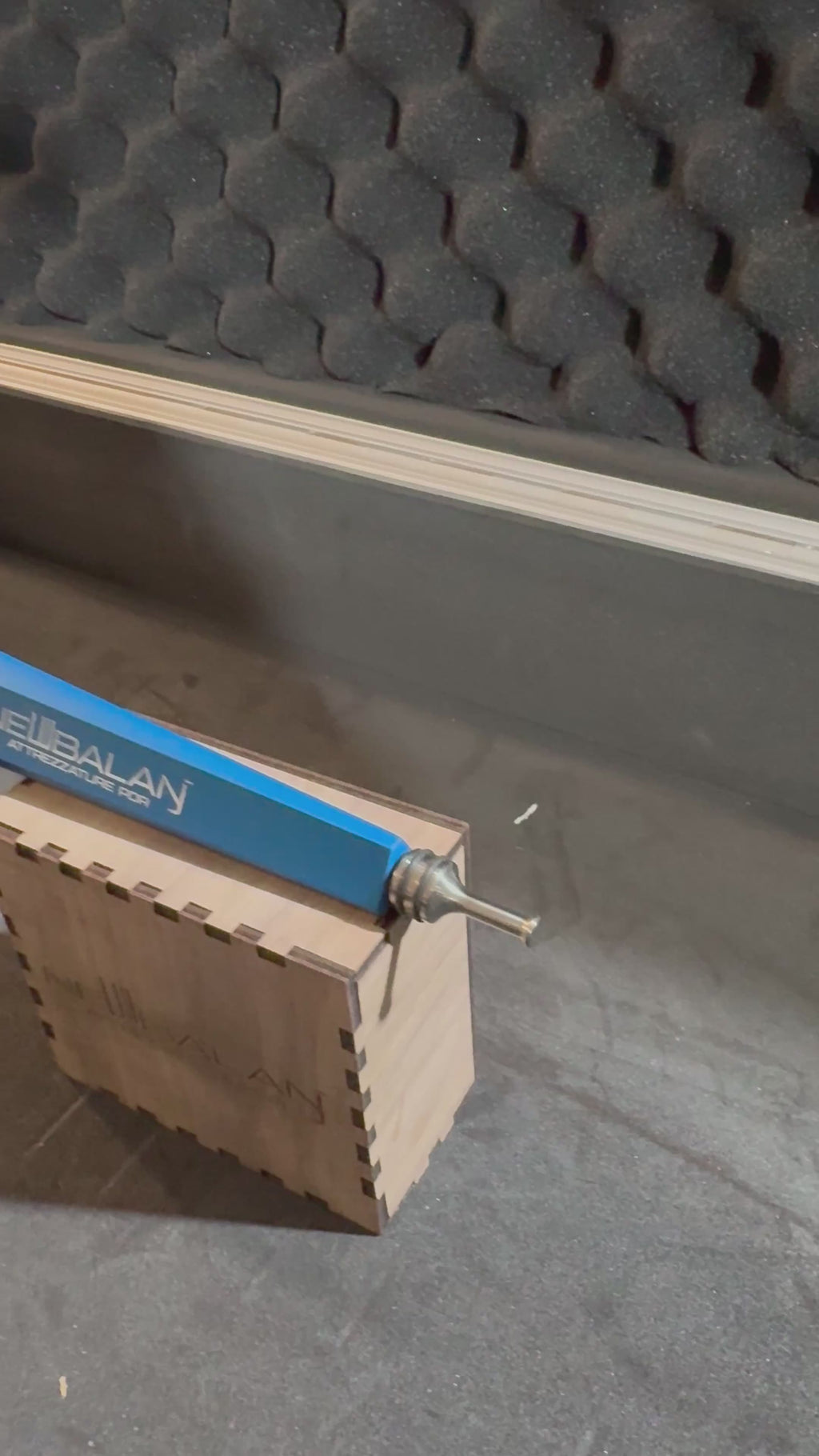 Knockdown Puro Blu New Balan in Alluminio – Progettato e Prodotto in Italia